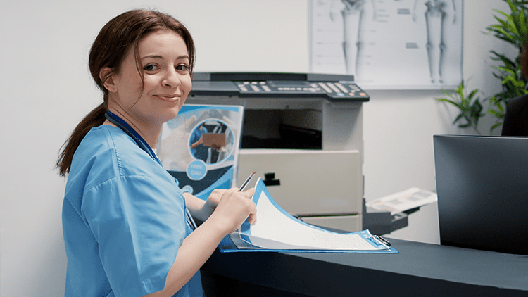How to become a medical assistant